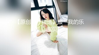   开发探索JK装短裙黑丝极品女神，隔着内裤磨蹭小穴，换上女仆装跪地深喉，怼着大屁股交叉姿势就是操