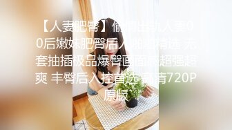 性感厚唇小姐姐口活不错,拿着大哥J8壹顿吞吐,差点没忍住射出来,赶忙插入