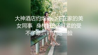 反差母狗跪地爬行求爸爸赏赐肉棒吃