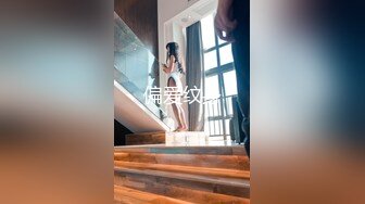 商城女厕蹲守露脐T恤破洞牛仔小正妹,丰满的胸部和鲜嫩穴肉真馋人