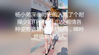 网友和他老婆的自拍