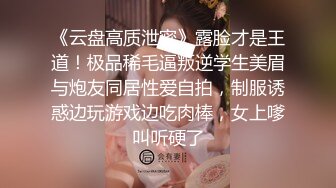 小鸡巴老公与自己47岁熟女老婆的故事 微信上求老婆让老婆在儿子面前岔开双腿 儿子转头偷瞄妈妈屁股那一瞬绝了