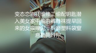 看着还那么年轻就喜欢玩自拍了