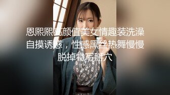 -漂亮熟女人妻 光着屁屁在厨房干家务 这大肥臀看着太诱惑了受不了 上去就是一顿无套猛怼